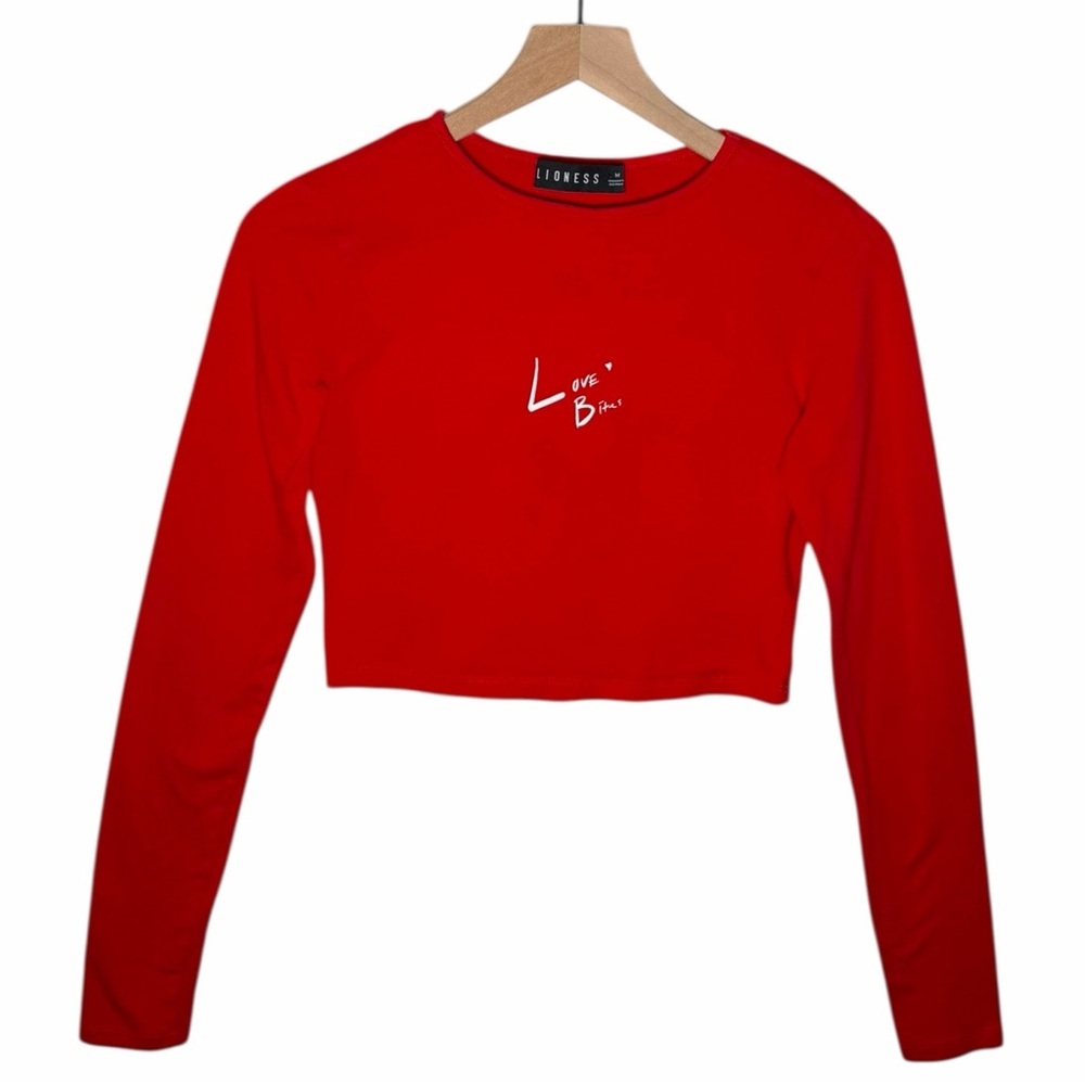 Lioness Love Bites Red Cropped Long Sleeve Top Valentine Heart Graphic M - Picture 2 of 7